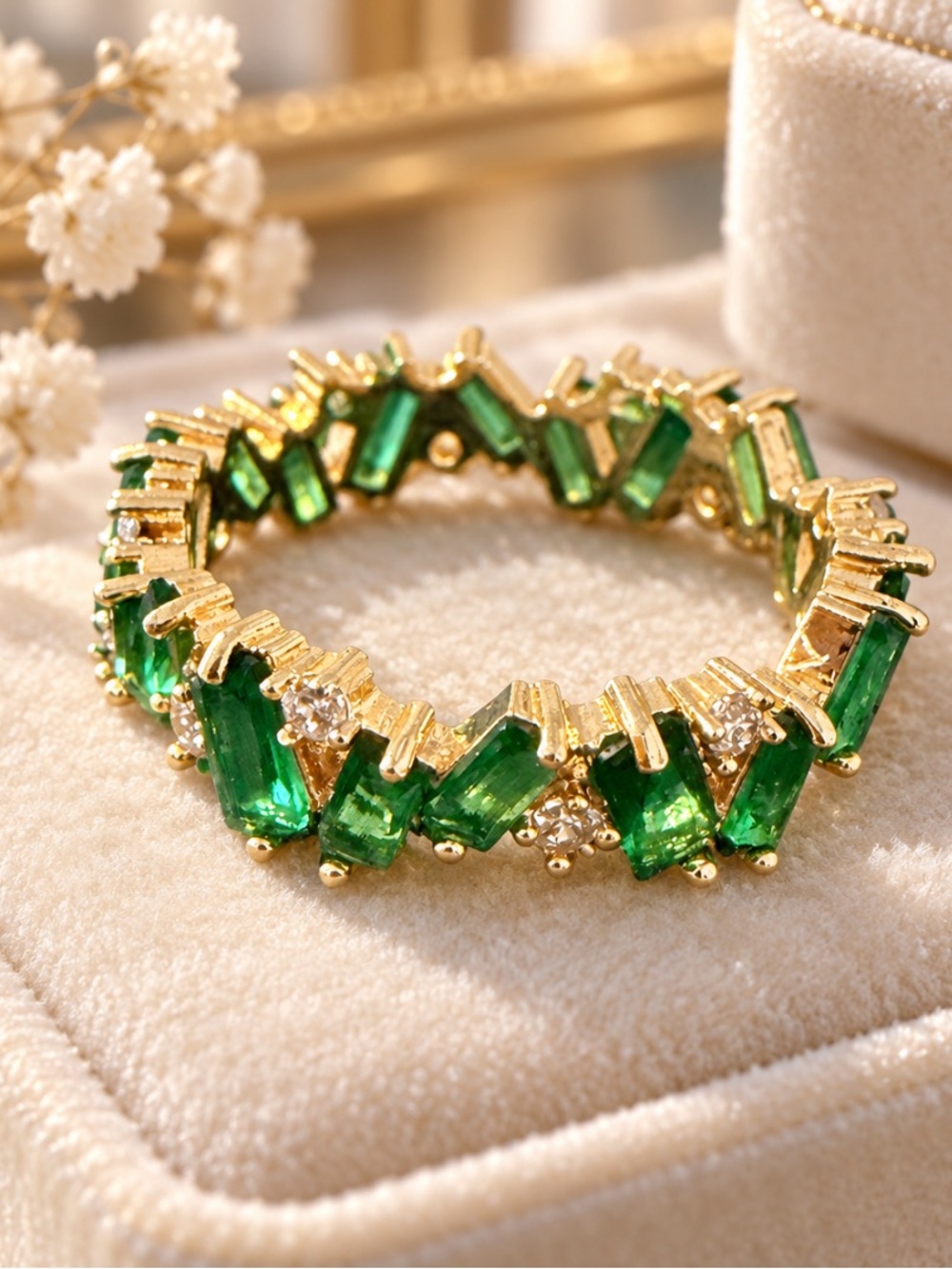 Emerald Green Rhinestone Baguette Eternity Band Ring Gold Tone Size 8